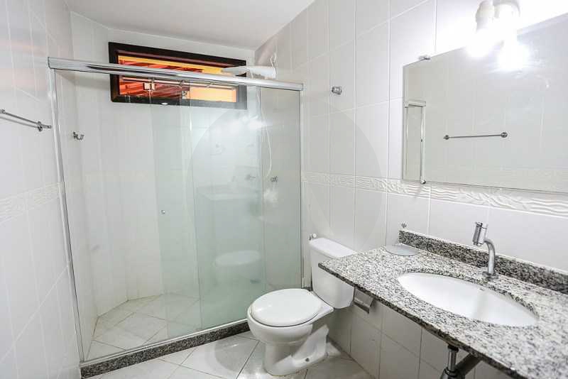 Conheça 10 - Banheiro Suite 1º Pav. do imóvel - Agate imoveis vende casa em condominio Regiao Oceanica Itaipu Niteroi - HTCN50002 - 12 10 - Banheiro Suite 1º Pav. - Agate imoveis vende casa em condominio Regiao Oceanica Itaipu Niteroi - HTCN50002 - 12