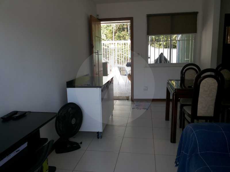 Conheça 3 - Sala do imóvel - Imobiliária Agatê Imóveis vende Casa de 98 m² Itaipu - Niterói por 420 mil reais. - HTCA30064 - 5 3 - Sala - Imobiliária Agatê Imóveis vende Casa de 98 m² Itaipu - Niterói por 420 mil reais. - HTCA30064 - 5