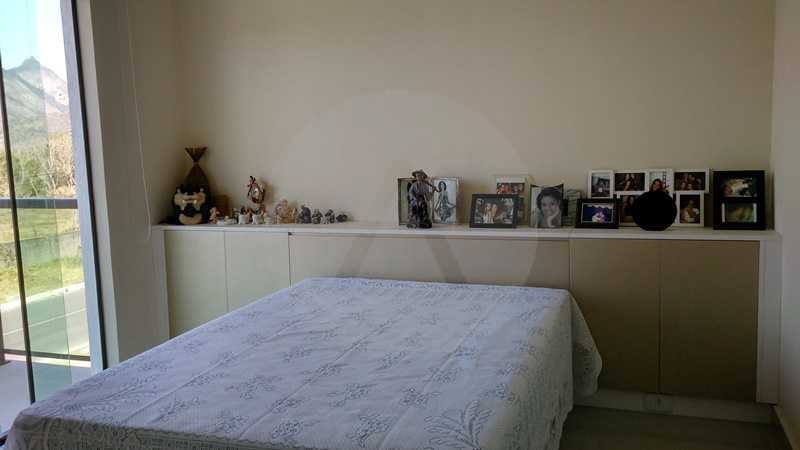 Conheça 11 - Quarto 2 do imóvel - Imobiliária Agatê Imóveis vende Casa de 330m² Camboinhas - Niterói por 2.800 milhões reais. - HTCA40046 - 12 11 - Quarto 2 - Imobiliária Agatê Imóveis vende Casa de 330m² Camboinhas - Niterói por 2.800 milhões reais. - HTCA40046 - 12