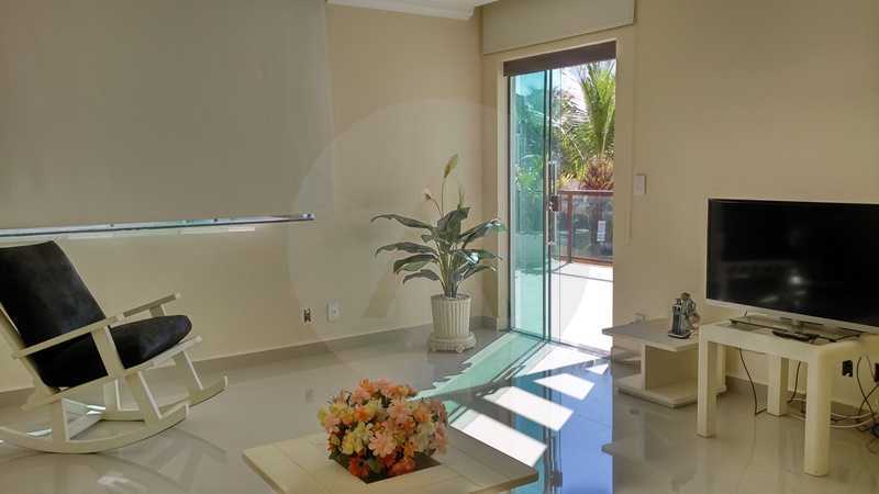 Conheça 14 - Sala de TV do imóvel - Imobiliária Agatê Imóveis vende Casa de 330m² Camboinhas - Niterói por 2.800 milhões reais. - HTCA40046 - 15 14 - Sala de TV - Imobiliária Agatê Imóveis vende Casa de 330m² Camboinhas - Niterói por 2.800 milhões reais. - HTCA40046 - 15