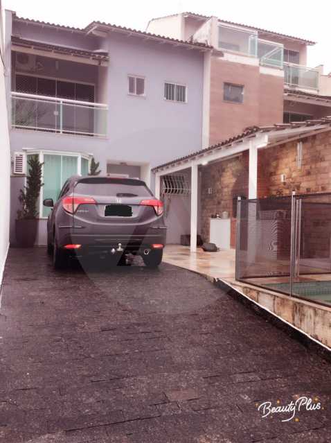 Conheça 2- Piratininga. do imóvel - IMOBILIÁRIA AGATÊ IMÓVEIS VENDE CASA DUPLEX PIRATININGA,NITERÓI. - HTCA40056 - 1 2- Piratininga. - IMOBILIÁRIA AGATÊ IMÓVEIS VENDE CASA DUPLEX PIRATININGA,NITERÓI. - HTCA40056 - 1