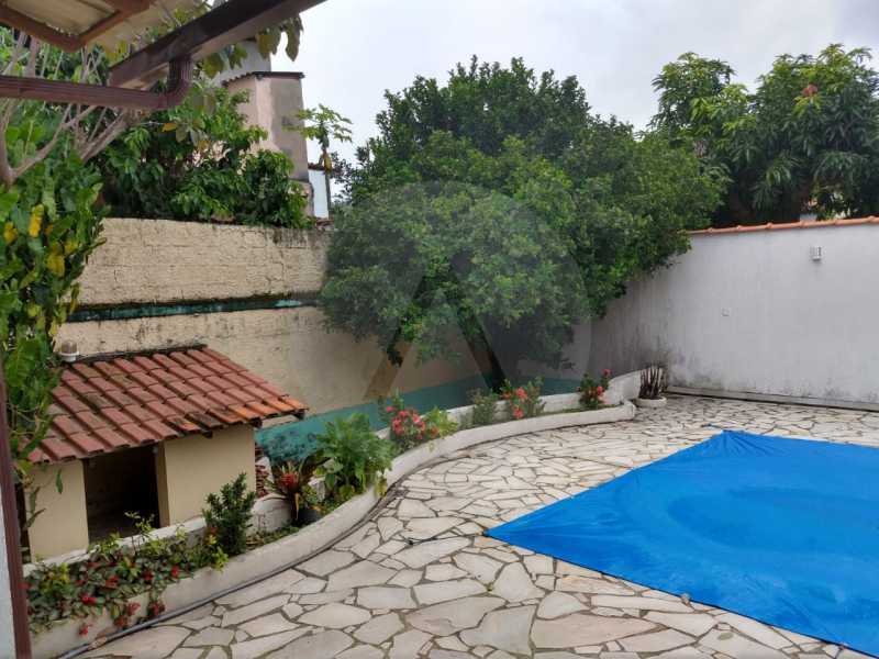Conheça 16 Casa Padrão Itaipu. do imóvel - Imobiliária Agatê Imóveis vende Casa Padrão de 220m² Itaipu - Niterói por 700 mil reais. - HTCA30182 - 17 16 Casa Padrão Itaipu. - Imobiliária Agatê Imóveis vende Casa Padrão de 220m² Itaipu - Niterói por 700 mil reais. - HTCA30182 - 17