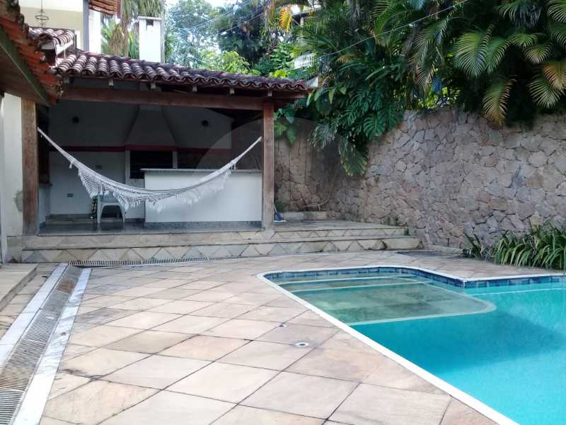 Conheça 6 Casa Duplex em Condomínio I do imóvel - Imobiliária Agatê Imóveis vende Casa em Condomínio de 420m² Itaipu - Niterói por 1.400 mil reais. - HTCN50009 - 7 6 Casa Duplex em Condomínio I - Imobiliária Agatê Imóveis vende Casa em Condomínio de 420m² Itaipu - Niterói por 1.400 mil reais. - HTCN50009 - 7