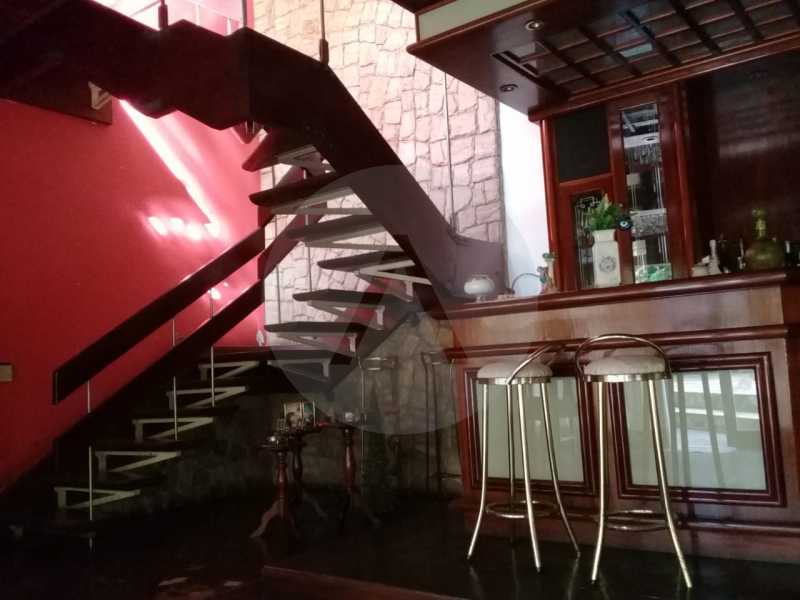 Conheça 13 Casa Duplex em Condomínio do imóvel - Imobiliária Agatê Imóveis vende Casa em Condomínio de 420m² Itaipu - Niterói por 1.400 mil reais. - HTCN50009 - 14 13 Casa Duplex em Condomínio - Imobiliária Agatê Imóveis vende Casa em Condomínio de 420m² Itaipu - Niterói por 1.400 mil reais. - HTCN50009 - 14