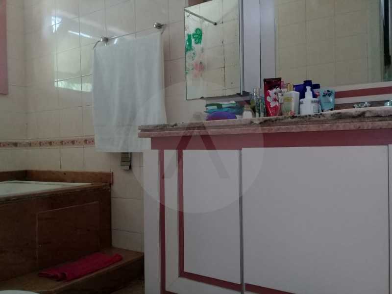 Conheça 23 Casa Duplex em Condomínio do imóvel - Imobiliária Agatê Imóveis vende Casa em Condomínio de 420m² Itaipu - Niterói por 1.400 mil reais. - HTCN50009 - 23 23 Casa Duplex em Condomínio - Imobiliária Agatê Imóveis vende Casa em Condomínio de 420m² Itaipu - Niterói por 1.400 mil reais. - HTCN50009 - 23