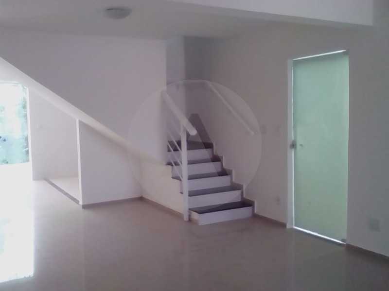 Conheça 9- Casa Duplex Itaipu. do imóvel - Imobiliária Agatê Imóveis vende Casa 1ª locação de 125 m² por 590 mil reais Itaipu - Niterói. - HTCA40083 - 10 9- Casa Duplex Itaipu. - Imobiliária Agatê Imóveis vende Casa 1ª locação de 125 m² por 590 mil reais Itaipu - Niterói. - HTCA40083 - 10