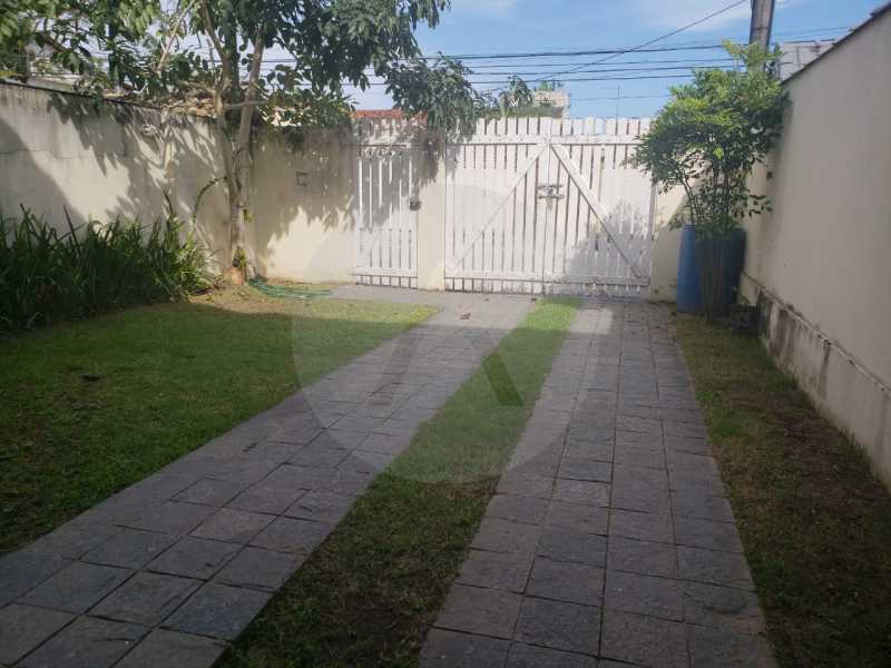 Conheça 3 Casa Padrão Piratininga. do imóvel - Imobiliária Agatê Imóveis vende Casa Padrão - Itaipu - Niterói. - HTCA40101 - 4 3 Casa Padrão Piratininga. - Imobiliária Agatê Imóveis vende Casa Padrão - Itaipu - Niterói. - HTCA40101 - 4