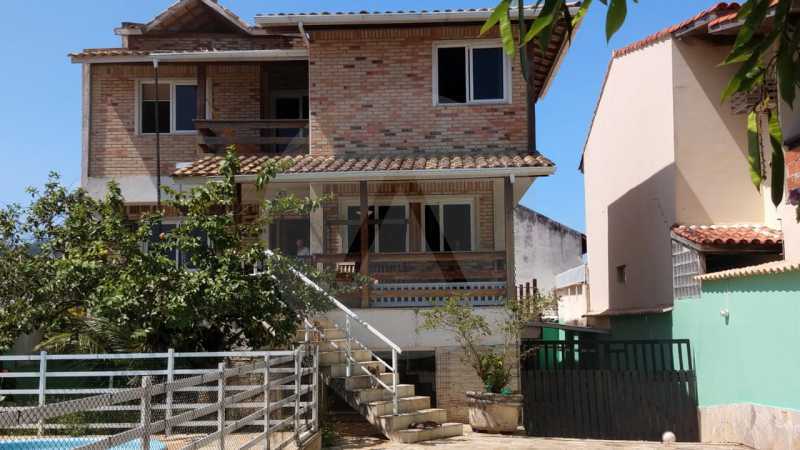 Conheça 4 Casa Padrão Piratininga. do imóvel - Imobiliária Agatê Imóveis vende Casa Triplex de 316 m² Piratininga - Niterói por 1.150 mil reais. - HTCA40105 - 5 4 Casa Padrão Piratininga. - Imobiliária Agatê Imóveis vende Casa Triplex de 316 m² Piratininga - Niterói por 1.150 mil reais. - HTCA40105 - 5