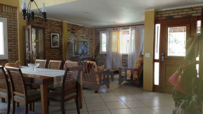 Conheça 6 Casa Padrão Piratininga. do imóvel - Imobiliária Agatê Imóveis vende Casa Triplex de 316 m² Piratininga - Niterói por 1.150 mil reais. - HTCA40105 - 7 6 Casa Padrão Piratininga. - Imobiliária Agatê Imóveis vende Casa Triplex de 316 m² Piratininga - Niterói por 1.150 mil reais. - HTCA40105 - 7
