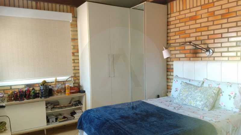 Conheça 15 Casa Padrão Piratininga. do imóvel - Imobiliária Agatê Imóveis vende Casa Triplex de 316 m² Piratininga - Niterói por 1.150 mil reais. - HTCA40105 - 16 15 Casa Padrão Piratininga. - Imobiliária Agatê Imóveis vende Casa Triplex de 316 m² Piratininga - Niterói por 1.150 mil reais. - HTCA40105 - 16