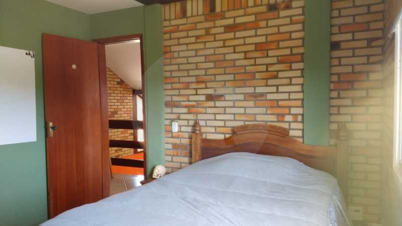 Conheça 19 Casa Padrão Piratininga. do imóvel - Imobiliária Agatê Imóveis vende Casa Triplex de 316 m² Piratininga - Niterói por 1.150 mil reais. - HTCA40105 - 20 19 Casa Padrão Piratininga. - Imobiliária Agatê Imóveis vende Casa Triplex de 316 m² Piratininga - Niterói por 1.150 mil reais. - HTCA40105 - 20