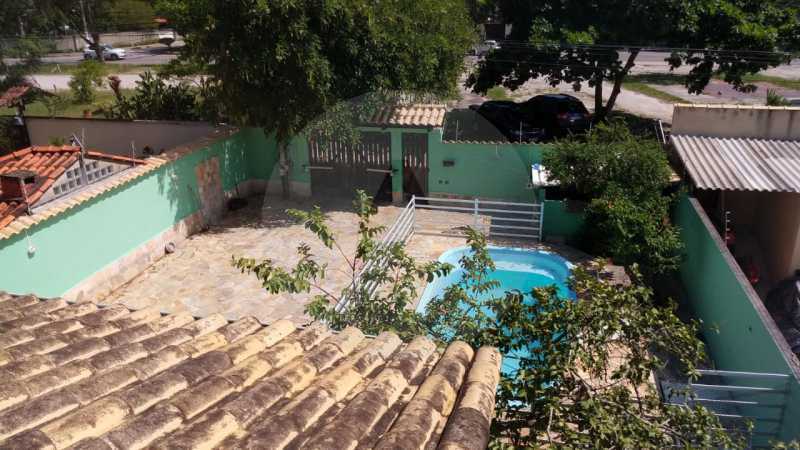 Conheça 29 Casa Padrão Piratininga. do imóvel - Imobiliária Agatê Imóveis vende Casa Triplex de 316 m² Piratininga - Niterói por 1.150 mil reais. - HTCA40105 - 30 29 Casa Padrão Piratininga. - Imobiliária Agatê Imóveis vende Casa Triplex de 316 m² Piratininga - Niterói por 1.150 mil reais. - HTCA40105 - 30