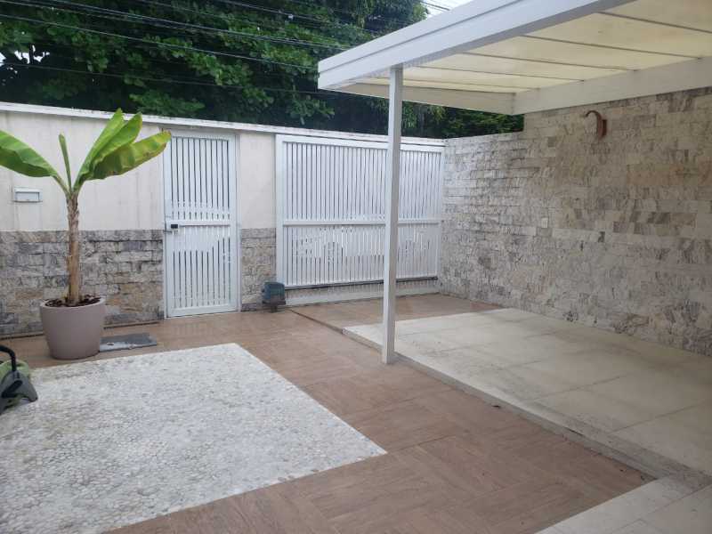 Conheça casa rua buzzin itaipu 01 do imóvel - Imobiliária Agatê Imóveis vende casa em condomínio por R 950.000 - Itaipu - Niterói/RJ - HTCN40082 - 4 casa rua buzzin itaipu 01 - Imobiliária Agatê Imóveis vende casa em condomínio por R 950.000 - Itaipu - Niterói/RJ - HTCN40082 - 4