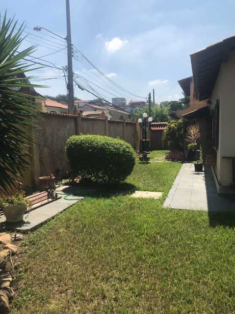 Conheça Foto 19-12-2018 10 55 48 do imóvel - ÓTIMA CAS COMPOSTA POR QUINTAL, SALA, 3 QUARTOS SENDO 1 SUÍTE, COZINHA, BANHEIRO SOCIAL, LOCALIZADA EM UM MARAVILHOSO CONDOMÍNIO À 15 MINUTOS DA BARRA DA TIJUCA, PRÓXIMO À TRANS OLÍMPICA, EXCELENTES COLÉGIOS NA REGIÃO, BANCOS MERCADOS ETC... - MCASV3014 - 8 Foto 19-12-2018 10 55 48 - ÓTIMA CAS COMPOSTA POR QUINTAL, SALA, 3 QUARTOS SENDO 1 SUÍTE, COZINHA, BANHEIRO SOCIAL, LOCALIZADA EM UM MARAVILHOSO CONDOMÍNIO À 15 MINUTOS DA BARRA DA TIJUCA, PRÓXIMO À TRANS OLÍMPICA, EXCELENTES COLÉGIOS NA REGIÃO, BANCOS MERCADOS ETC... - MCASV3014 - 8