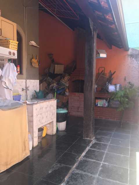 Conheça Foto 19-12-2018 10 57 13 do imóvel - ÓTIMA CAS COMPOSTA POR QUINTAL, SALA, 3 QUARTOS SENDO 1 SUÍTE, COZINHA, BANHEIRO SOCIAL, LOCALIZADA EM UM MARAVILHOSO CONDOMÍNIO À 15 MINUTOS DA BARRA DA TIJUCA, PRÓXIMO À TRANS OLÍMPICA, EXCELENTES COLÉGIOS NA REGIÃO, BANCOS MERCADOS ETC... - MCASV3014 - 12 Foto 19-12-2018 10 57 13 - ÓTIMA CAS COMPOSTA POR QUINTAL, SALA, 3 QUARTOS SENDO 1 SUÍTE, COZINHA, BANHEIRO SOCIAL, LOCALIZADA EM UM MARAVILHOSO CONDOMÍNIO À 15 MINUTOS DA BARRA DA TIJUCA, PRÓXIMO À TRANS OLÍMPICA, EXCELENTES COLÉGIOS NA REGIÃO, BANCOS MERCADOS ETC... - MCASV3014 - 12