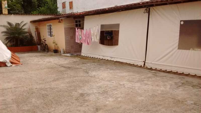 Conheça 8ace2ba3-fb8f-4537-bd0a-0c45ac do imóvel - CASA COMPOSTA POR SALA, 2 QUARTOS, COZINHA, BANHEIRO SOCIAL, VARANDA E DEPENDÊNCIA COMPLETA DE EMPREGADA, AO LADO DA TRANS OLÍMPICA, MERCADO, 5 MINUTOS CENTRO DA TAQUARA - EXCELENTE OPORTUNIDADE - ACEITA PERMUTA RECREIO DOS BANDEIRANTES - MCASV2008 - 7 8ace2ba3-fb8f-4537-bd0a-0c45ac - CASA COMPOSTA POR SALA, 2 QUARTOS, COZINHA, BANHEIRO SOCIAL, VARANDA E DEPENDÊNCIA COMPLETA DE EMPREGADA, AO LADO DA TRANS OLÍMPICA, MERCADO, 5 MINUTOS CENTRO DA TAQUARA - EXCELENTE OPORTUNIDADE - ACEITA PERMUTA RECREIO DOS BANDEIRANTES - MCASV2008 - 7