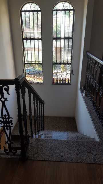 Conheça 6bdf0619-a031-4a6d-a1bc-3557d0 do imóvel - ÓTIMA CASA EM CONDOMÍNIO FECHADO LOCALIZADA PRÓXIMO A TRANS OLÍMPICA COMPOSTO POR : SALA AMPLA, 5 QUARTOS,(SENDO 3 SUITES), COZINHA AMPLA, BANHEIRO SOCIAL, LAVABO, ÁREA DE SERVIÇO E DESPENSA, LOCAL DE FÁCIL ACESSO A SUPERMERCADOS, BANCOS, CENTROS COMERCIA - MCASV5005 - 10 6bdf0619-a031-4a6d-a1bc-3557d0 - ÓTIMA CASA EM CONDOMÍNIO FECHADO LOCALIZADA PRÓXIMO A TRANS OLÍMPICA COMPOSTO POR : SALA AMPLA, 5 QUARTOS,(SENDO 3 SUITES), COZINHA AMPLA, BANHEIRO SOCIAL, LAVABO, ÁREA DE SERVIÇO E DESPENSA, LOCAL DE FÁCIL ACESSO A SUPERMERCADOS, BANCOS, CENTROS COMERCIA - MCASV5005 - 10