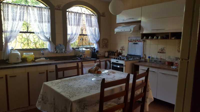 Conheça 43ce8c8a-6f64-4c07-aa11-8a5c61 do imóvel - ÓTIMA CASA EM CONDOMÍNIO FECHADO LOCALIZADA PRÓXIMO A TRANS OLÍMPICA COMPOSTO POR : SALA AMPLA, 5 QUARTOS,(SENDO 3 SUITES), COZINHA AMPLA, BANHEIRO SOCIAL, LAVABO, ÁREA DE SERVIÇO E DESPENSA, LOCAL DE FÁCIL ACESSO A SUPERMERCADOS, BANCOS, CENTROS COMERCIA - MCASV5005 - 14 43ce8c8a-6f64-4c07-aa11-8a5c61 - ÓTIMA CASA EM CONDOMÍNIO FECHADO LOCALIZADA PRÓXIMO A TRANS OLÍMPICA COMPOSTO POR : SALA AMPLA, 5 QUARTOS,(SENDO 3 SUITES), COZINHA AMPLA, BANHEIRO SOCIAL, LAVABO, ÁREA DE SERVIÇO E DESPENSA, LOCAL DE FÁCIL ACESSO A SUPERMERCADOS, BANCOS, CENTROS COMERCIA - MCASV5005 - 14