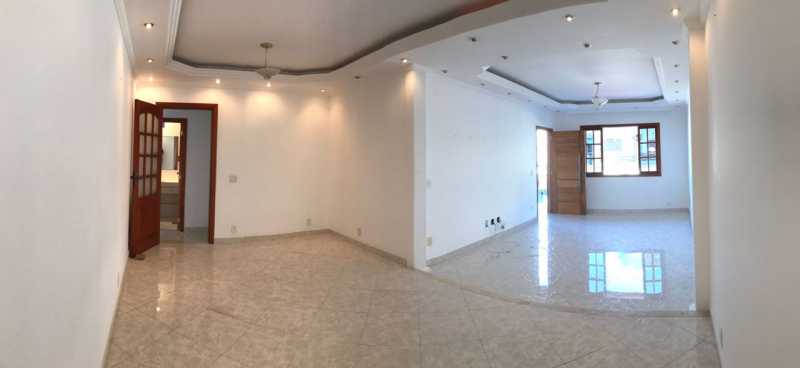 Conheça WhatsApp Image 2017-05-25 at 1 do imóvel - Excelente Casa Para Pessoas Exigentes - MCASV3001 - 15 WhatsApp Image 2017-05-25 at 1 - Excelente Casa Para Pessoas Exigentes - MCASV3001 - 15