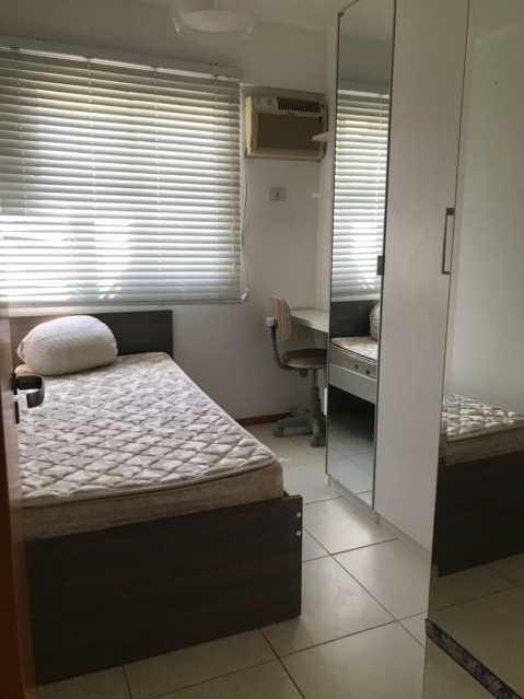 Conheça Quarto 1 Solteiro com Mesa de do imóvel - EXCELENTE APARTAMENTO 3 QUARTOS SENDO 1 SUÍTE, APARTAMENTO TOTAL INFRA ESTRUTURA, AO LADO DA TRANS OLÍMPICA, SHOPPINGS, 10 MINUTOS DA BARRA DA TIJUCA - MAPTV3007 - 16 Quarto 1 Solteiro com Mesa de - EXCELENTE APARTAMENTO 3 QUARTOS SENDO 1 SUÍTE, APARTAMENTO TOTAL INFRA ESTRUTURA, AO LADO DA TRANS OLÍMPICA, SHOPPINGS, 10 MINUTOS DA BARRA DA TIJUCA - MAPTV3007 - 16