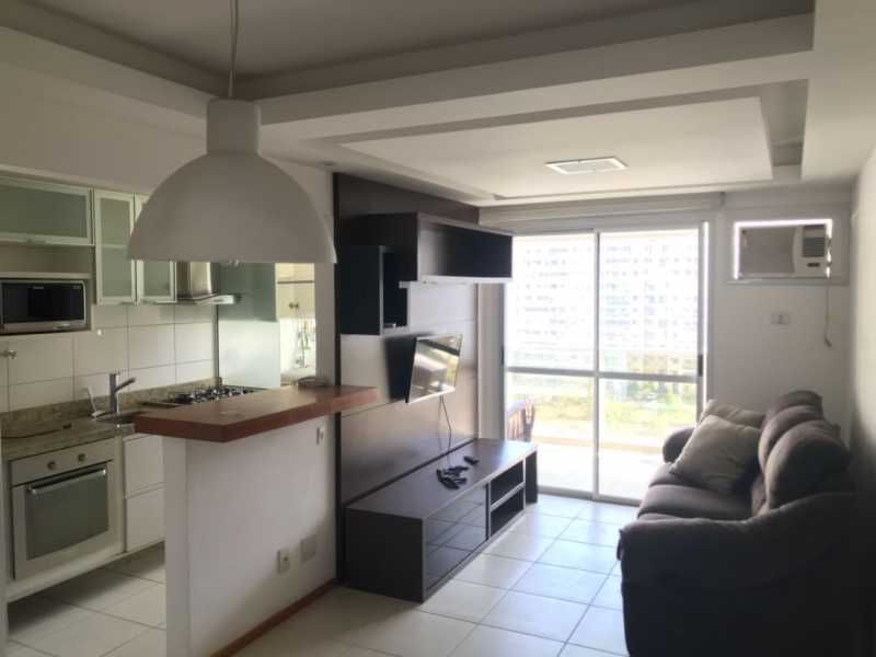 Conheça Sala Estar do imóvel - EXCELENTE APARTAMENTO 3 QUARTOS SENDO 1 SUÍTE, APARTAMENTO TOTAL INFRA ESTRUTURA, AO LADO DA TRANS OLÍMPICA, SHOPPINGS, 10 MINUTOS DA BARRA DA TIJUCA - MAPTV3007 - 13 Sala Estar - EXCELENTE APARTAMENTO 3 QUARTOS SENDO 1 SUÍTE, APARTAMENTO TOTAL INFRA ESTRUTURA, AO LADO DA TRANS OLÍMPICA, SHOPPINGS, 10 MINUTOS DA BARRA DA TIJUCA - MAPTV3007 - 13