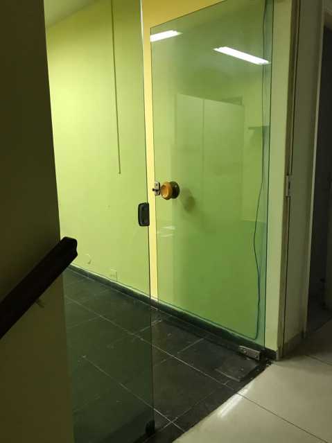 Conheça 34aefad0-a752-4c10-9da3-156037 do imóvel - 2 Excelentes Salas Comerciais sendo 1 com 75 M2 e outra com 30 M2, podendo serem juntas ou separadas, com Extraordinária Localização, Próxima Av. Brasil, Centro do Rio, Campo Vasco da Gama e Linha Vermelha, Aceitamos Proposta. - MCOML1005 - 9 34aefad0-a752-4c10-9da3-156037 - 2 Excelentes Salas Comerciais sendo 1 com 75 M2 e outra com 30 M2, podendo serem juntas ou separadas, com Extraordinária Localização, Próxima Av. Brasil, Centro do Rio, Campo Vasco da Gama e Linha Vermelha, Aceitamos Proposta. - MCOML1005 - 9