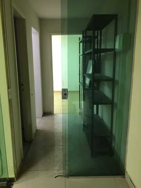 Conheça 86b6e600-b62e-4530-8848-66883a do imóvel - 2 Excelentes Salas Comerciais sendo 1 com 75 M2 e outra com 30 M2, podendo serem juntas ou separadas, com Extraordinária Localização, Próxima Av. Brasil, Centro do Rio, Campo Vasco da Gama e Linha Vermelha, Aceitamos Proposta. - MCOML1005 - 27 86b6e600-b62e-4530-8848-66883a - 2 Excelentes Salas Comerciais sendo 1 com 75 M2 e outra com 30 M2, podendo serem juntas ou separadas, com Extraordinária Localização, Próxima Av. Brasil, Centro do Rio, Campo Vasco da Gama e Linha Vermelha, Aceitamos Proposta. - MCOML1005 - 27