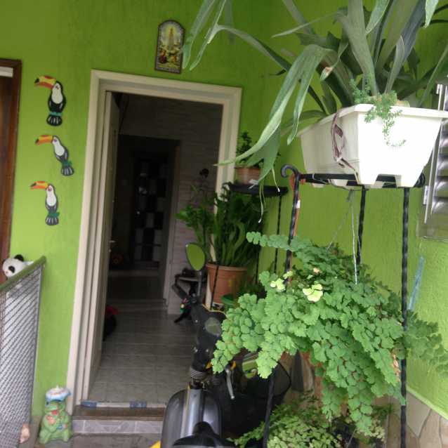Conheça Foto 26-11-18 16 51 48 do imóvel - BOA CASA GEMINA LINEAR COM GARAGEM, SALA 2 QUARTOS EM PISO FRIO, TOTALMENTE ATUALIZADA, COM ÁREA GOURMET TOTALMENTE INDEPENDENTE DA CASA, INCLUSIVE A ENTRADA LATERAL, DEPENDÊNCIAS COMPLETAS NO CENTRO DA TAQUARA - MCASV2005 - 4 Foto 26-11-18 16 51 48 - BOA CASA GEMINA LINEAR COM GARAGEM, SALA 2 QUARTOS EM PISO FRIO, TOTALMENTE ATUALIZADA, COM ÁREA GOURMET TOTALMENTE INDEPENDENTE DA CASA, INCLUSIVE A ENTRADA LATERAL, DEPENDÊNCIAS COMPLETAS NO CENTRO DA TAQUARA - MCASV2005 - 4