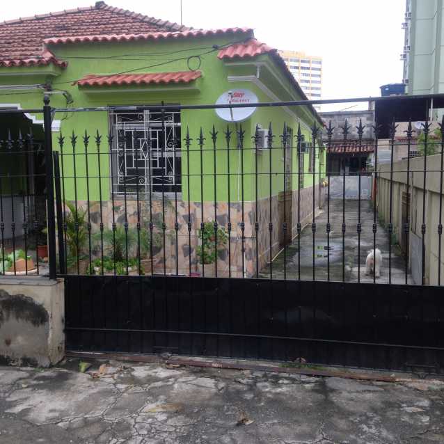 Conheça Foto 26-11-18 16 53 31 do imóvel - BOA CASA GEMINA LINEAR COM GARAGEM, SALA 2 QUARTOS EM PISO FRIO, TOTALMENTE ATUALIZADA, COM ÁREA GOURMET TOTALMENTE INDEPENDENTE DA CASA, INCLUSIVE A ENTRADA LATERAL, DEPENDÊNCIAS COMPLETAS NO CENTRO DA TAQUARA - MCASV2005 - 1 Foto 26-11-18 16 53 31 - BOA CASA GEMINA LINEAR COM GARAGEM, SALA 2 QUARTOS EM PISO FRIO, TOTALMENTE ATUALIZADA, COM ÁREA GOURMET TOTALMENTE INDEPENDENTE DA CASA, INCLUSIVE A ENTRADA LATERAL, DEPENDÊNCIAS COMPLETAS NO CENTRO DA TAQUARA - MCASV2005 - 1