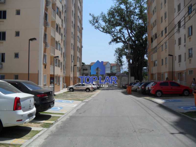 Conheça 01 do imóvel - Cond. com total segurança e infra, apto VAZIO, vrda, sla, 2qtos, bh. blindex, área com boiler, gar e elevador. (Dez - Rocha Miranda ). - HAAP20075 - 1 01 - Cond. com total segurança e infra, apto VAZIO, vrda, sla, 2qtos, bh. blindex, área com boiler, gar e elevador. (Dez - Rocha Miranda ). - HAAP20075 - 1