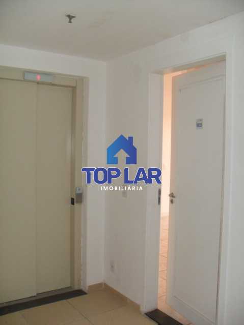 Conheça 17 do imóvel - Cond. com total segurança e infra, apto VAZIO, vrda, sla, 2qtos, bh. blindex, área com boiler, gar e elevador. (Dez - Rocha Miranda ). - HAAP20075 - 18 17 - Cond. com total segurança e infra, apto VAZIO, vrda, sla, 2qtos, bh. blindex, área com boiler, gar e elevador. (Dez - Rocha Miranda ). - HAAP20075 - 18