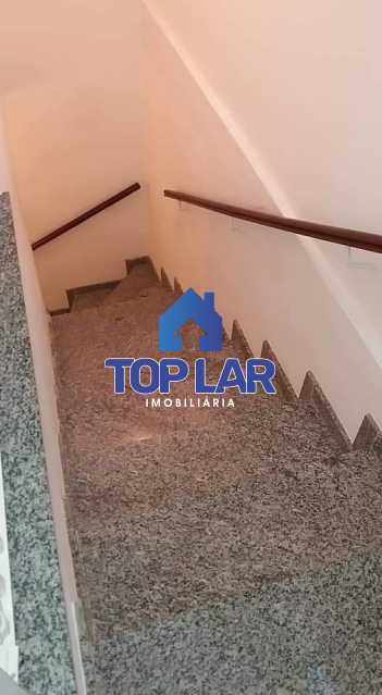 Conheça 2. do imóvel - Apartamento tipo CASA de fundos, com 01 lance de escada. Sala 2 qrts, banh social c blindex, coz. e área de serviço e terraço coberto. - HAAP20105 - 9 2. - Apartamento tipo CASA de fundos, com 01 lance de escada. Sala 2 qrts, banh social c blindex, coz. e área de serviço e terraço coberto. - HAAP20105 - 9