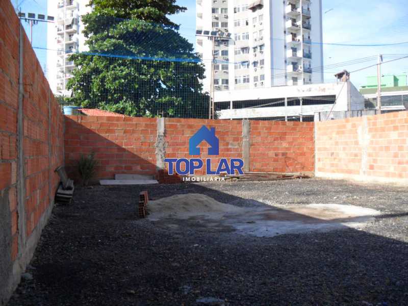 Conheça 03 do imóvel - PRÓX. BICÃO - Apto tipo casa, térreo, vrda, 02 qtos, 02 garagens - QUINTAL 180M². - HAAP20031 - 4 03 - PRÓX. BICÃO - Apto tipo casa, térreo, vrda, 02 qtos, 02 garagens - QUINTAL 180M². - HAAP20031 - 4