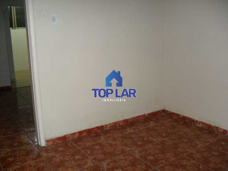 Conheça 08 do imóvel - Apto terreo, VAZIO, fte, sla, 2qtos, SEM CONDOMÍNIO. Lado bom de Ramos. - HAAP20036 - 9 08 - Apto terreo, VAZIO, fte, sla, 2qtos, SEM CONDOMÍNIO. Lado bom de Ramos. - HAAP20036 - 9