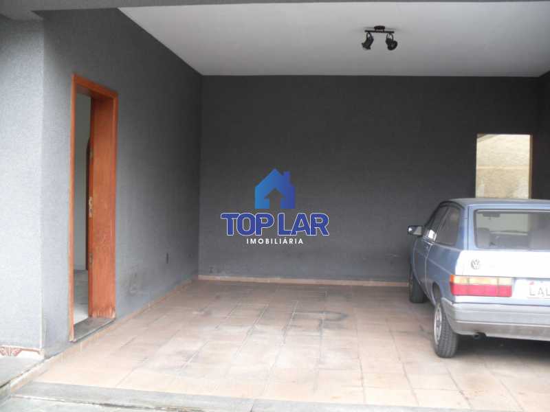 Conheça 03 do imóvel - Casa linear, VAZIA, frente, vrda, 03 qtos - sendo 01 ste e 02 com armários, gar. 04 carros, terração e piscina. - HACA30007 - 4 03 - Casa linear, VAZIA, frente, vrda, 03 qtos - sendo 01 ste e 02 com armários, gar. 04 carros, terração e piscina. - HACA30007 - 4