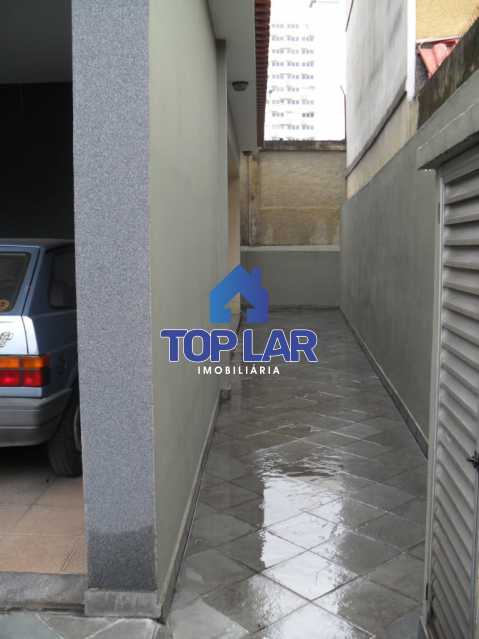 Conheça 04 do imóvel - Casa linear, VAZIA, frente, vrda, 03 qtos - sendo 01 ste e 02 com armários, gar. 04 carros, terração e piscina. - HACA30007 - 5 04 - Casa linear, VAZIA, frente, vrda, 03 qtos - sendo 01 ste e 02 com armários, gar. 04 carros, terração e piscina. - HACA30007 - 5