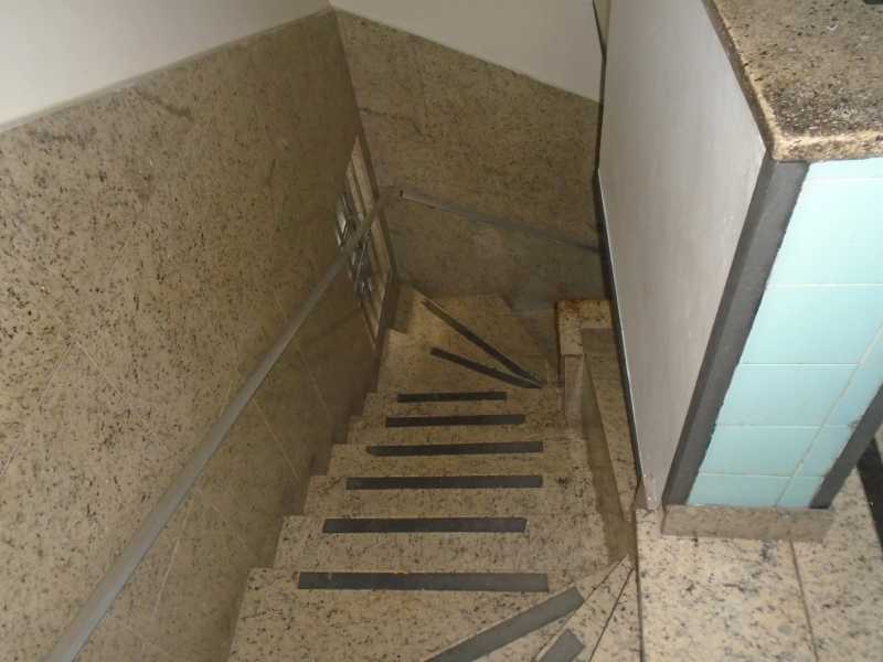 Conheça ACESSO ESCADA - FOTO 03 do imóvel - TENENTE JARDIM - RUA DR. MARCH, 706 APT 306 R 700,00 - CEAP30007 - 7 ACESSO ESCADA - FOTO 03 - TENENTE JARDIM - RUA DR. MARCH, 706 APT 306 R 700,00 - CEAP30007 - 7