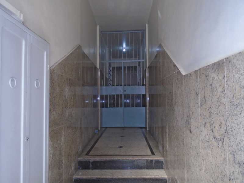 Conheça ACESSO ESCADA - FOTO 01 do imóvel - TENENTE JARDIM - RUA DR. MARCH, 706 APT 306 R 700,00 - CEAP30007 - 5 ACESSO ESCADA - FOTO 01 - TENENTE JARDIM - RUA DR. MARCH, 706 APT 306 R 700,00 - CEAP30007 - 5
