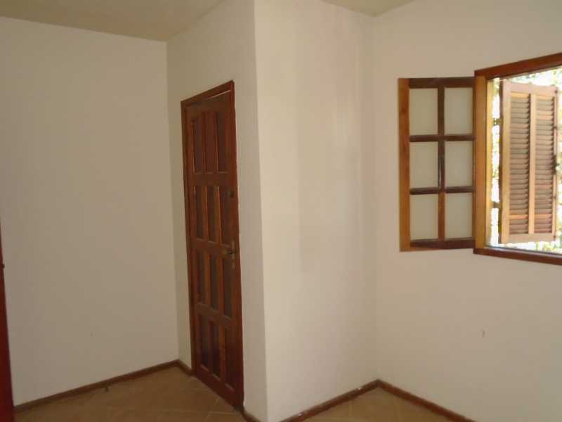 Conheça Quarto com sacada do imóvel - Vale do Sol - Alameda Onofre Camacho, Qd. 12 Lt: FR- 02 Casa 02 - R$ 700,00 - CECA20035 - 16 Quarto com sacada - Vale do Sol - Alameda Onofre Camacho, Qd. 12 Lt: FR- 02 Casa 02 - R$ 700,00 - CECA20035 - 16