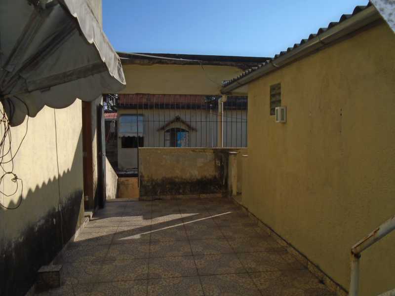 Conheça ÁREA EXTERNA - FOTO 01 do imóvel - GRADIM - RUA ALBERTINA TORRES, 48 APT 101 - R 900,00 (VISITAÇÃO SOMENTE AGENDANDO) - CEAP20056 - 6 ÁREA EXTERNA - FOTO 01 - GRADIM - RUA ALBERTINA TORRES, 48 APT 101 - R 900,00 (VISITAÇÃO SOMENTE AGENDANDO) - CEAP20056 - 6