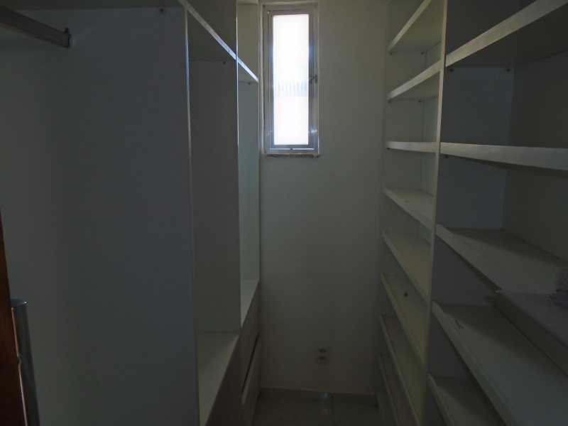 Conheça CLOSET - FOTO 02 do imóvel - GRADIM - RUA ALBERTINA TORRES, 48 APT 101 - R 900,00 (VISITAÇÃO SOMENTE AGENDANDO) - CEAP20056 - 15 CLOSET - FOTO 02 - GRADIM - RUA ALBERTINA TORRES, 48 APT 101 - R 900,00 (VISITAÇÃO SOMENTE AGENDANDO) - CEAP20056 - 15