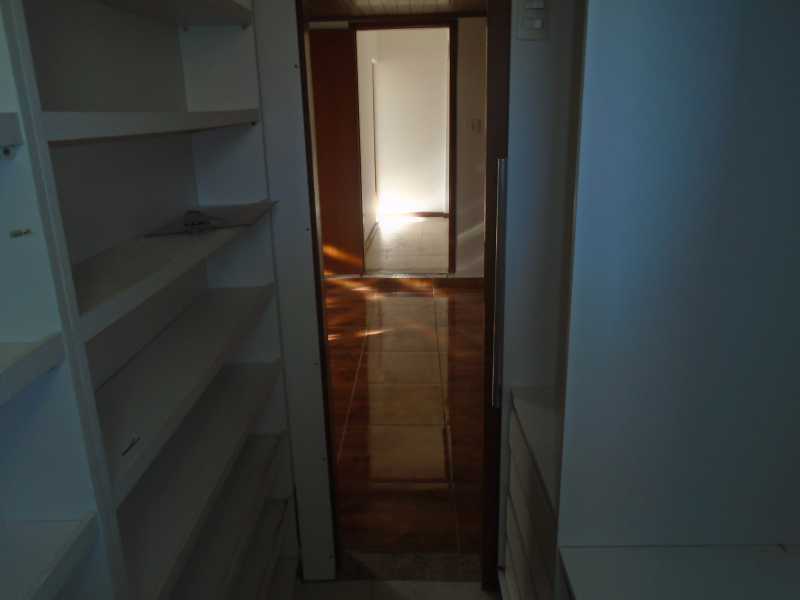 Conheça CLOSET - FOTO 01 do imóvel - GRADIM - RUA ALBERTINA TORRES, 48 APT 101 - R 900,00 (VISITAÇÃO SOMENTE AGENDANDO) - CEAP20056 - 14 CLOSET - FOTO 01 - GRADIM - RUA ALBERTINA TORRES, 48 APT 101 - R 900,00 (VISITAÇÃO SOMENTE AGENDANDO) - CEAP20056 - 14