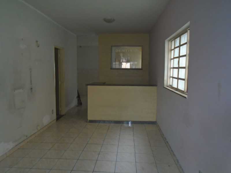 Conheça SALA - FOTO 01 do imóvel - VENDA DA CRUZ - RUA DR. MARCH, 490 - R 1.500,00 COMERCIAL - CECC30002 - 5 SALA - FOTO 01 - VENDA DA CRUZ - RUA DR. MARCH, 490 - R 1.500,00 COMERCIAL - CECC30002 - 5