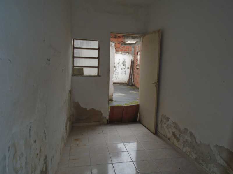 Conheça QUARTO EXTERNO - FOTO 02 do imóvel - VENDA DA CRUZ - RUA DR. MARCH, 490 - R 1.500,00 COMERCIAL - CECC30002 - 21 QUARTO EXTERNO - FOTO 02 - VENDA DA CRUZ - RUA DR. MARCH, 490 - R 1.500,00 COMERCIAL - CECC30002 - 21
