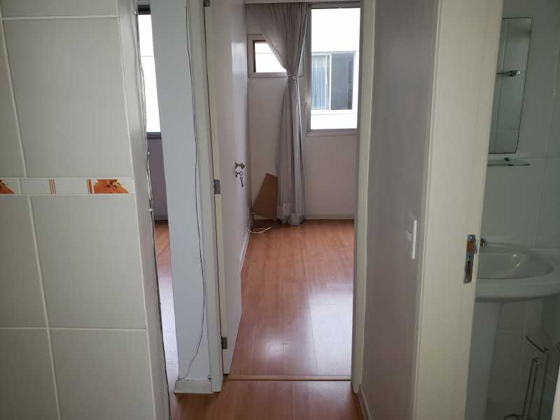 Conheça CORREDOR - FOTO 02 do imóvel - PARADA 40 - RUA EDUARDO ORNELAS, 121 APT 408 BL 02 R 750,00 - CEAP20067 - 11 CORREDOR - FOTO 02 - PARADA 40 - RUA EDUARDO ORNELAS, 121 APT 408 BL 02 R 750,00 - CEAP20067 - 11