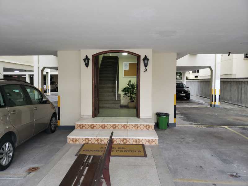 Conheça ACESSO BLOCO 02 do imóvel - PARADA 40 - RUA EDUARDO ORNELAS, 121 APT 408 BL 02 R 750,00 - CEAP20067 - 7 ACESSO BLOCO 02 - PARADA 40 - RUA EDUARDO ORNELAS, 121 APT 408 BL 02 R 750,00 - CEAP20067 - 7