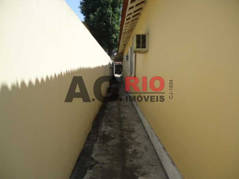 Conheça Foto17_Corredor do imóvel - Casa 3 quartos à venda Rio de Janeiro,RJ Bangu - R$ 1.200.000 - AGV73383 - 7 Foto17_Corredor - Casa 3 quartos à venda Rio de Janeiro,RJ Bangu - R$ 1.200.000 - AGV73383 - 7
