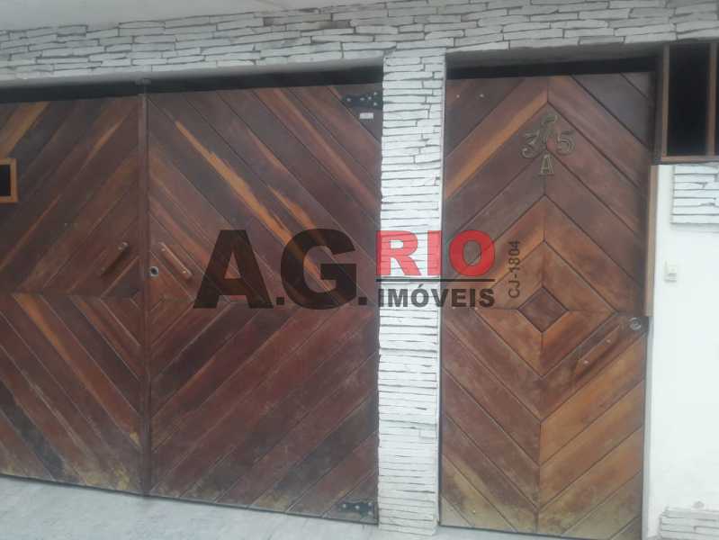 Conheça WhatsApp Image 2018-08-15 at 1 do imóvel - Casa À Venda - Rio de Janeiro - RJ - Realengo - VVCA20019 - 1 WhatsApp Image 2018-08-15 at 1 - Casa À Venda - Rio de Janeiro - RJ - Realengo - VVCA20019 - 1