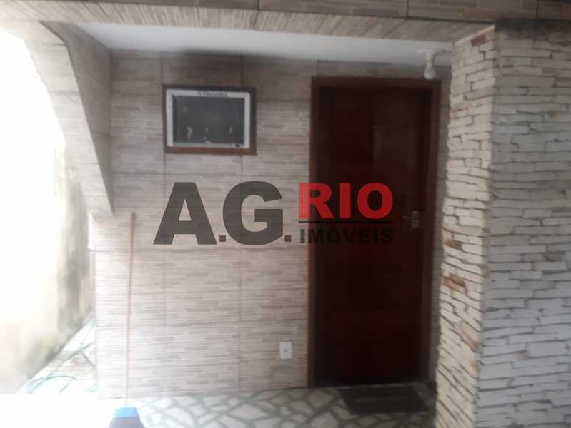 Conheça WhatsApp Image 2018-08-15 at 1 do imóvel - Casa À Venda - Rio de Janeiro - RJ - Realengo - VVCA20019 - 5 WhatsApp Image 2018-08-15 at 1 - Casa À Venda - Rio de Janeiro - RJ - Realengo - VVCA20019 - 5