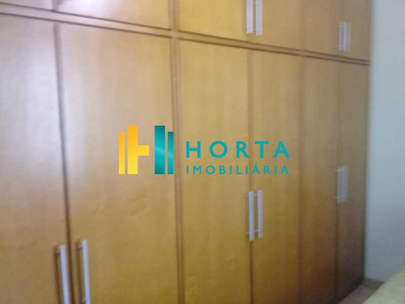 Conheça d731190d-b960-42f4-b834-e0f562 do imóvel - Excelente apartamento de três quartos, sendo uma suíte, amplo salão dividido em dois ambientes, varanda, cozinha, dependência completa, com duas vagas de garagem. Fundos, silencioso, reformado, chão de tábua corrida, excelente localização no Humaitá. - CPAP31708 - 13 d731190d-b960-42f4-b834-e0f562 - Excelente apartamento de três quartos, sendo uma suíte, amplo salão dividido em dois ambientes, varanda, cozinha, dependência completa, com duas vagas de garagem. Fundos, silencioso, reformado, chão de tábua corrida, excelente localização no Humaitá. - CPAP31708 - 13